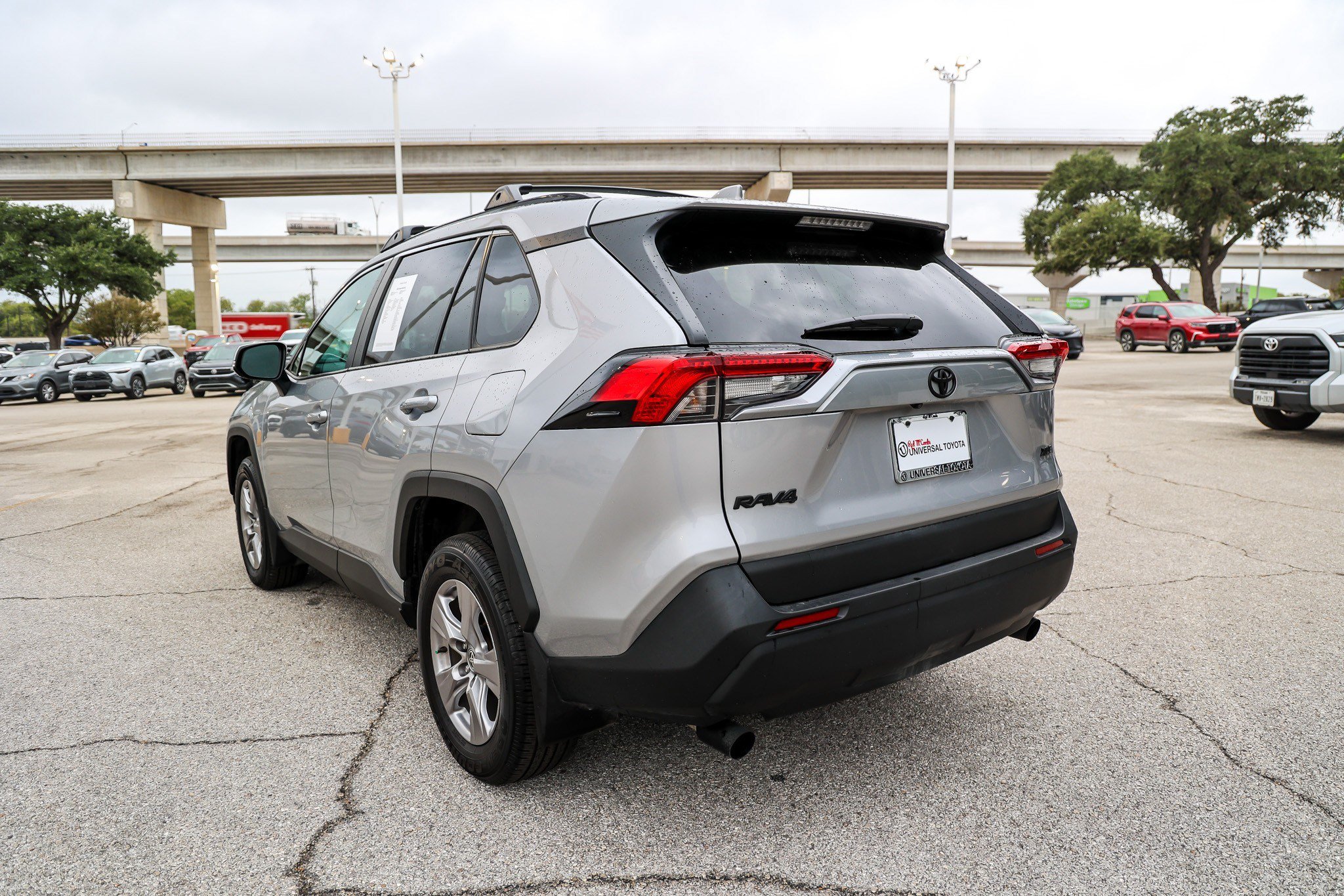Certified 2025 Toyota RAV4 XLE FWD image 9