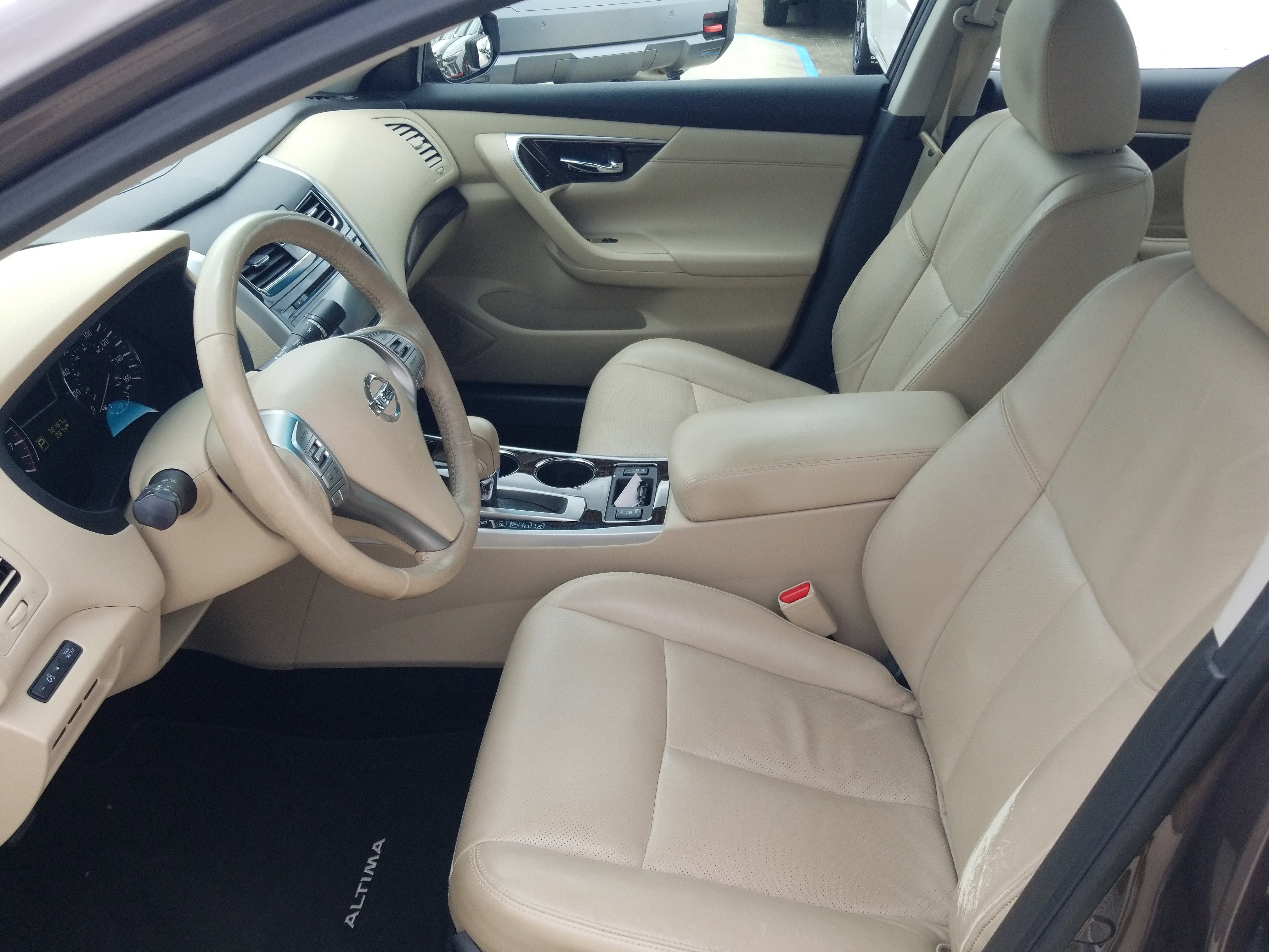 Used 2015 Nissan Altima 2.5 SL w/ Moonroof Package image 10