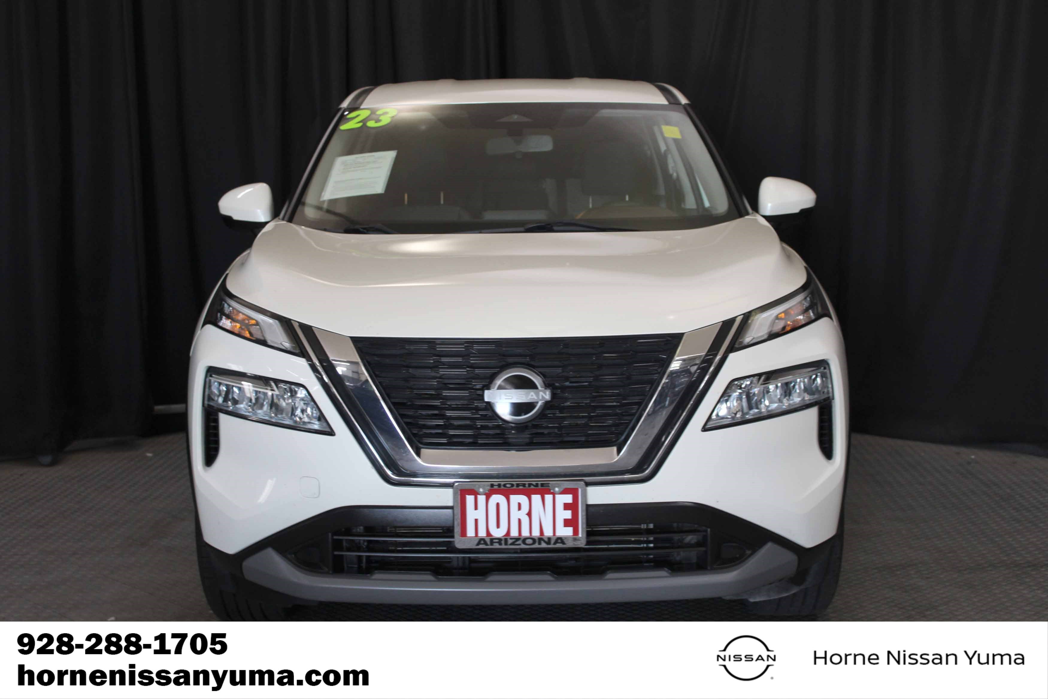Used 2023 Nissan Rogue SV FWD image 2