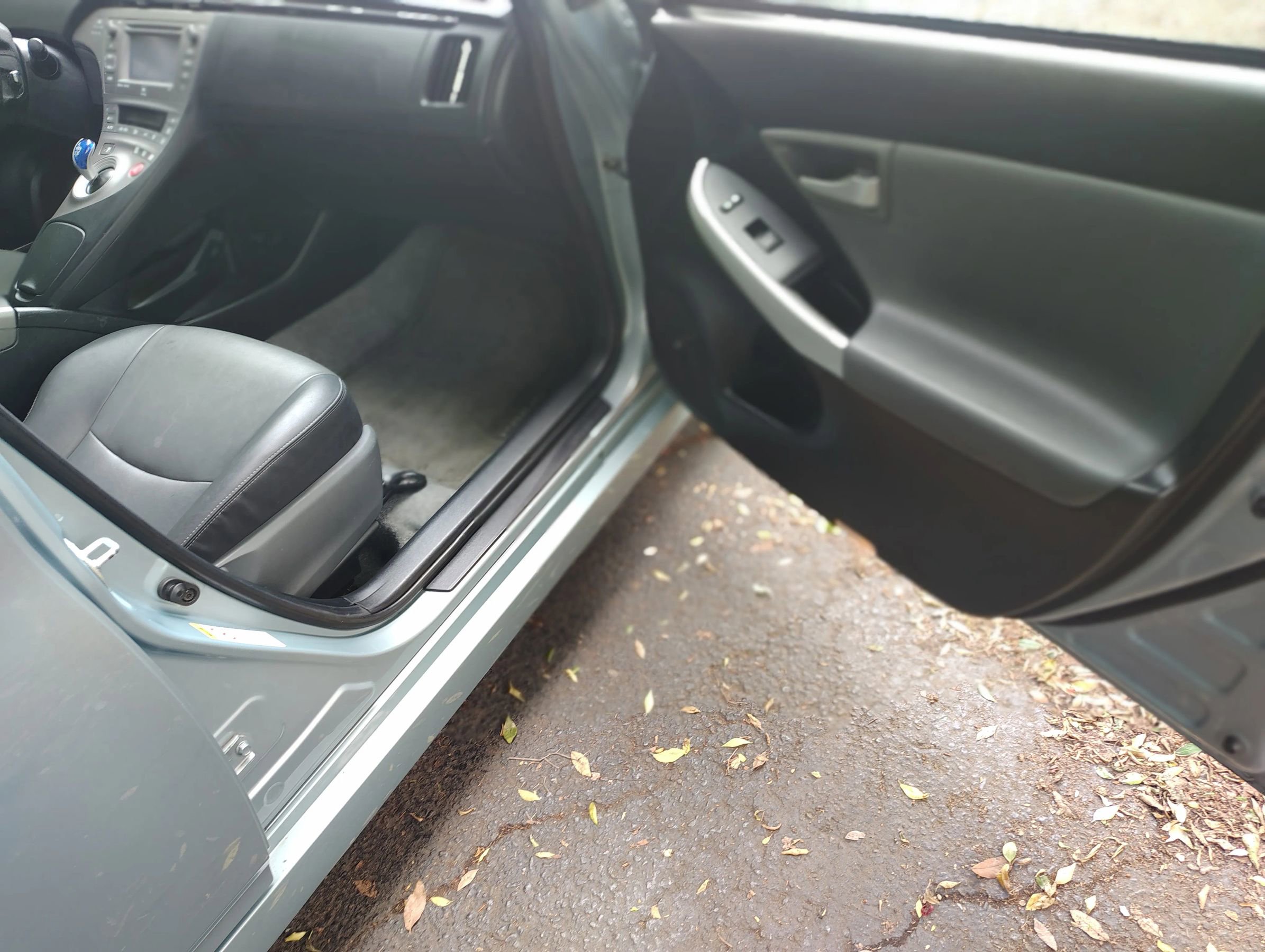 Used 2013 Toyota Prius Four image 21