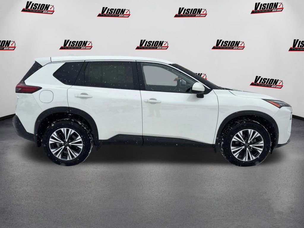 Used 2023 Nissan Rogue SV video 4