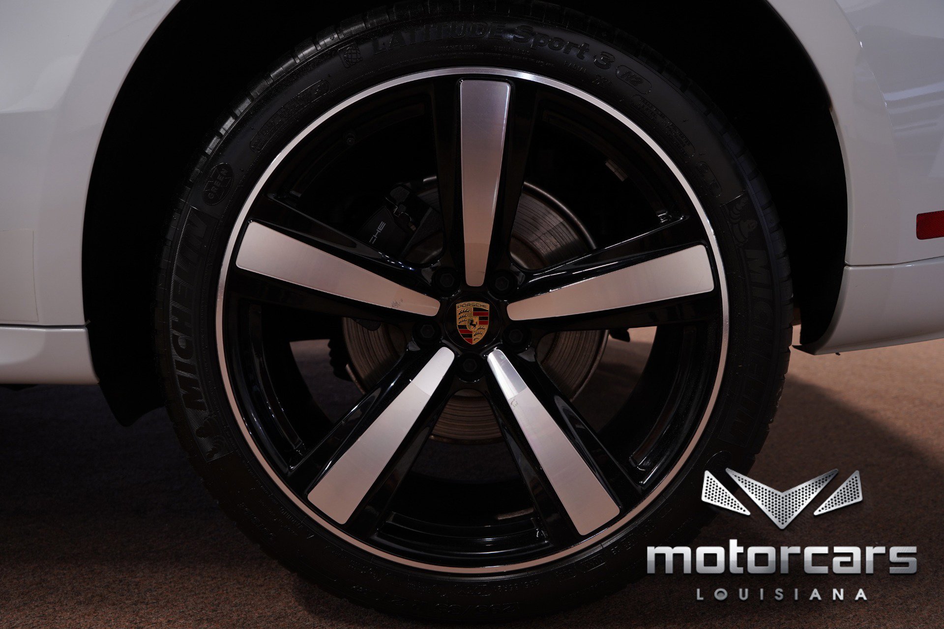 Used 2024 Porsche Macan Turbo w/ Premium Plus Package image 19