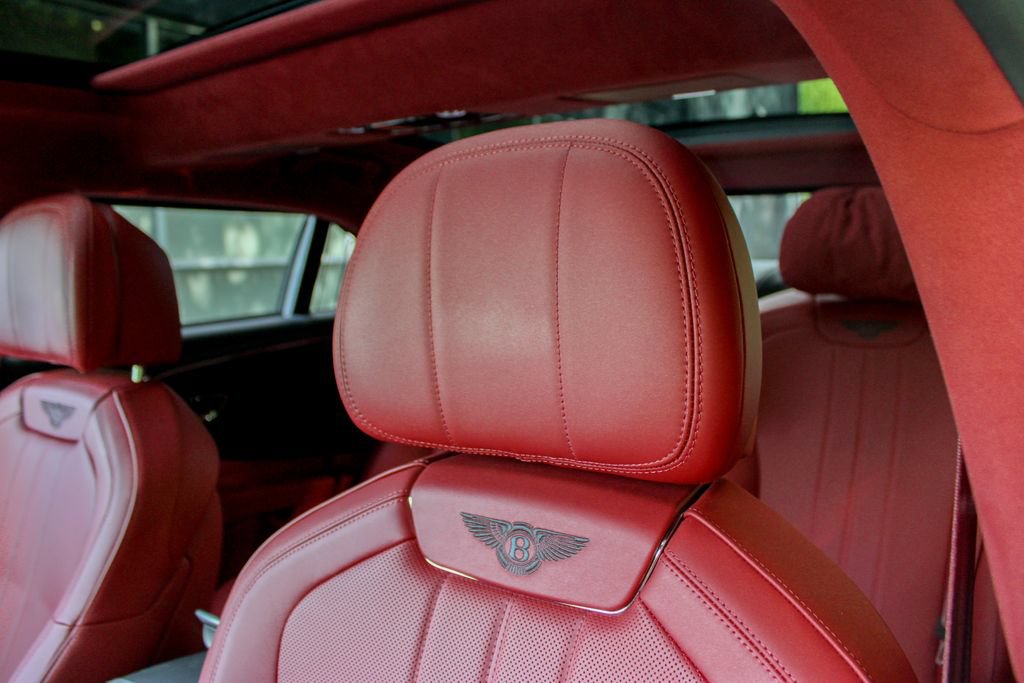 Used 2024 Bentley Flying Spur V8 AWD/4WD image 10