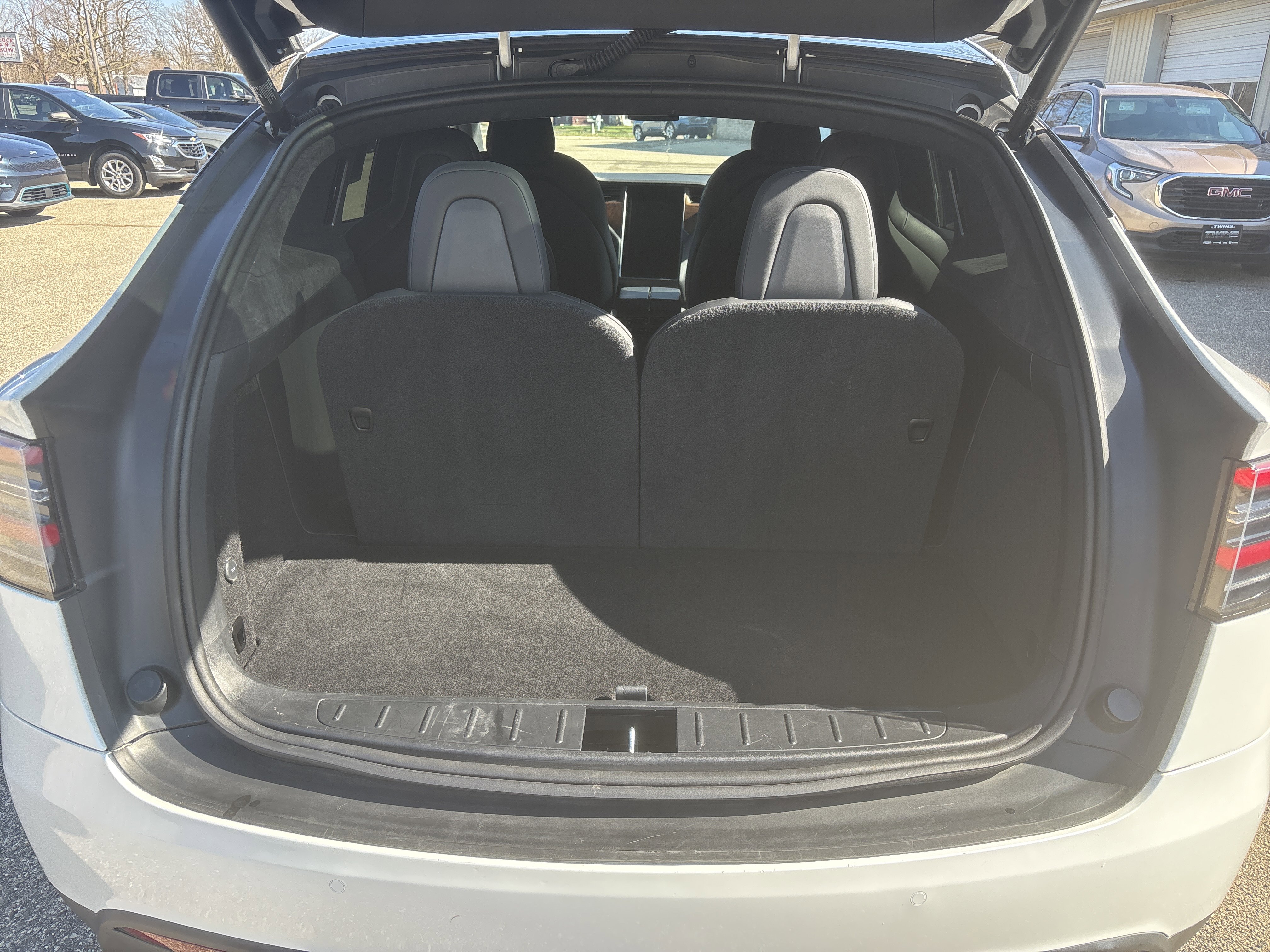 Used 2020 Tesla Model X Long Range image 8