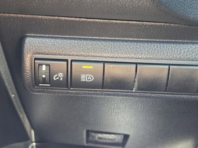 Used 2021 Toyota Corolla LE image 26