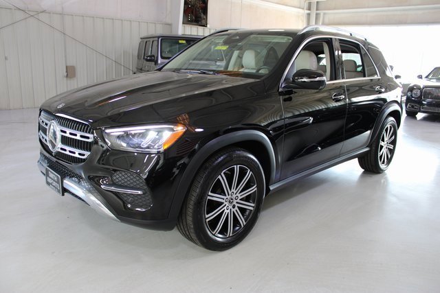 Used 2024 Mercedes-Benz GLE 450e 4MATIC w/ Warmth & Comfort Package image 41