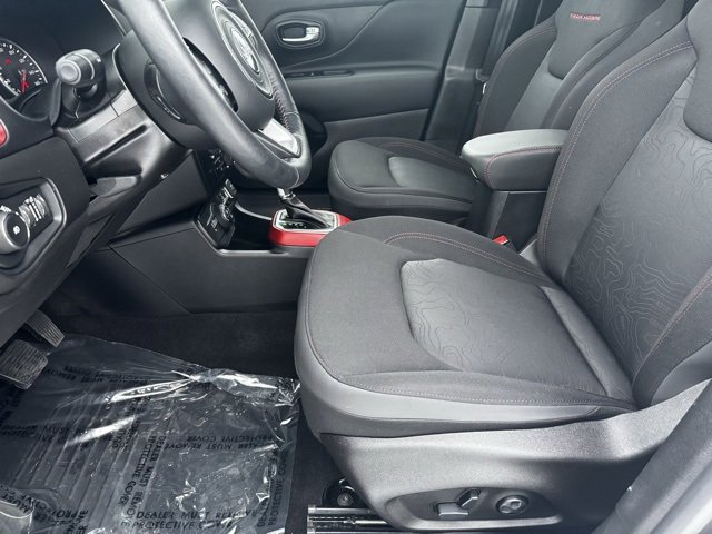 Used 2019 Jeep Renegade Trailhawk w/ Cold Weather Group II image 5