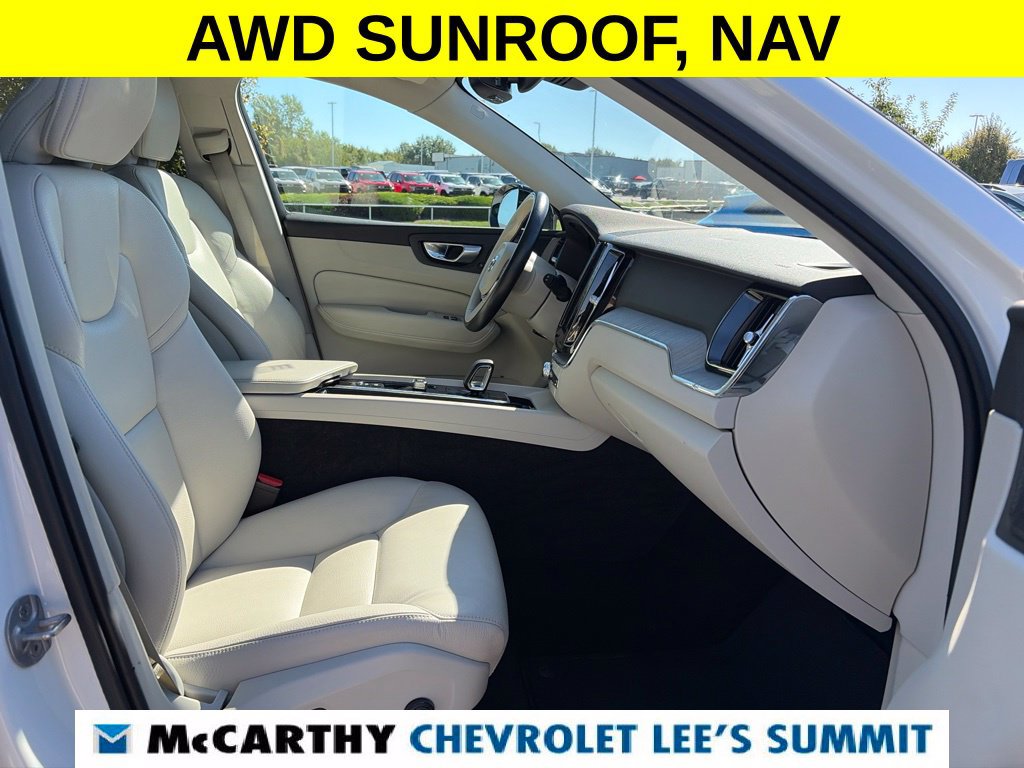 Used 2024 Volvo XC60 B5 Plus AWD/4WD image 26