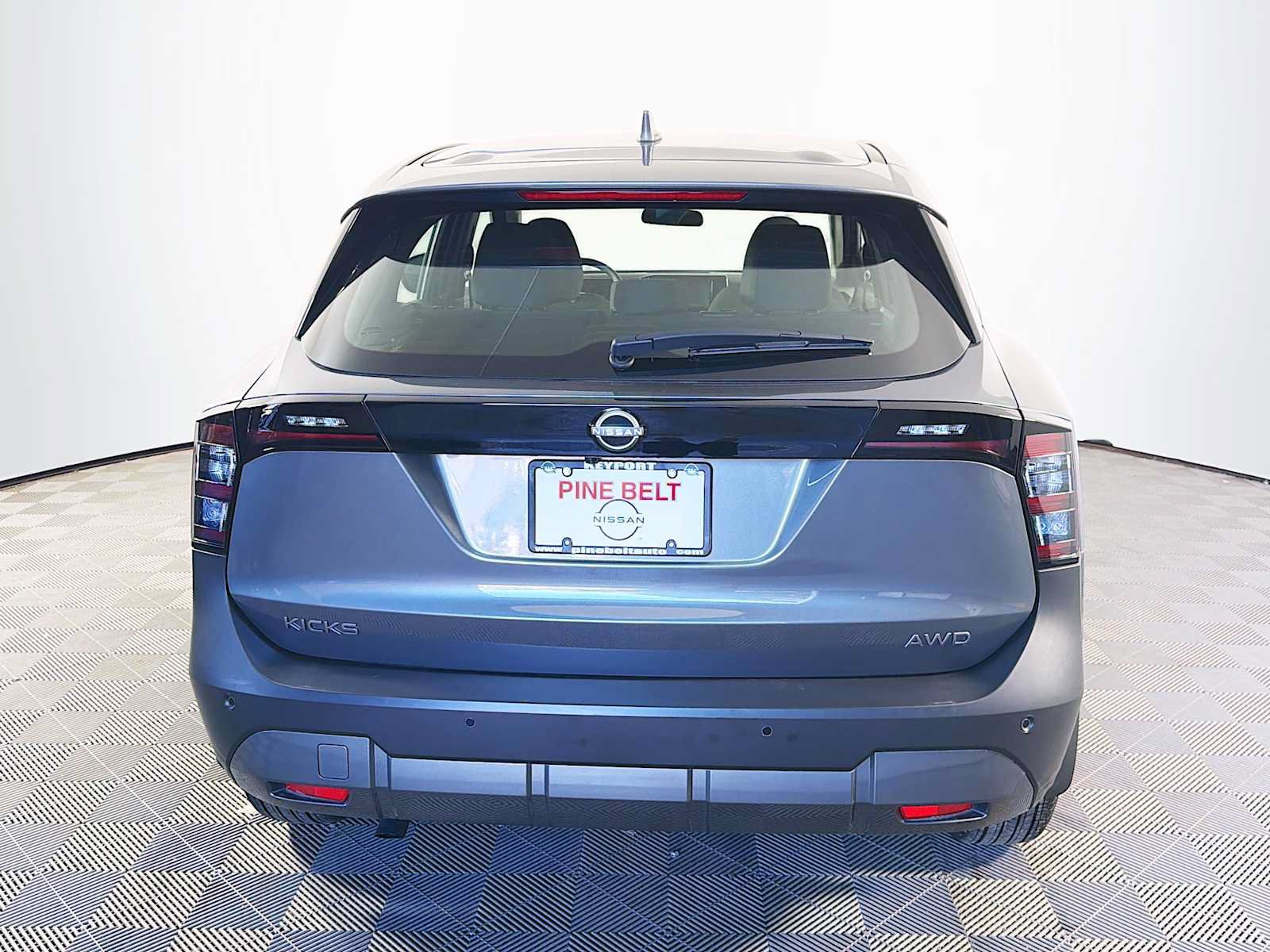 Used 2025 Nissan Kicks S AWD/4WD image 5