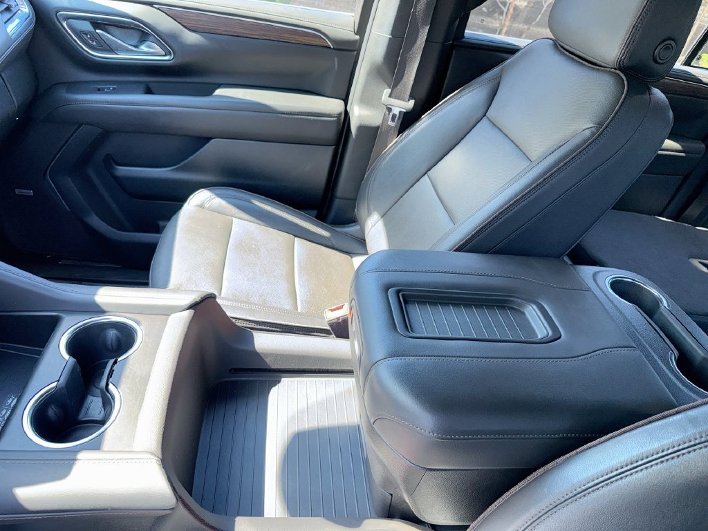 Used 2024 Chevrolet Suburban High Country AWD/4WD image 24