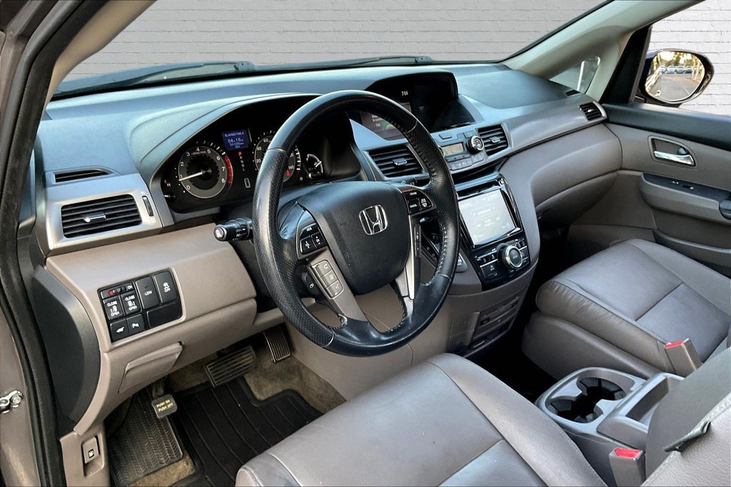 Used 2016 Honda Odyssey Touring image 12