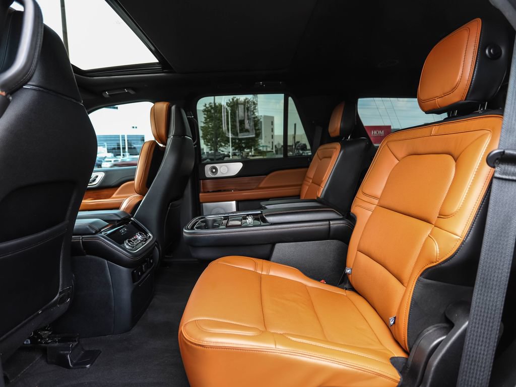 Used 2019 Lincoln Navigator Reserve AWD/4WD image 22