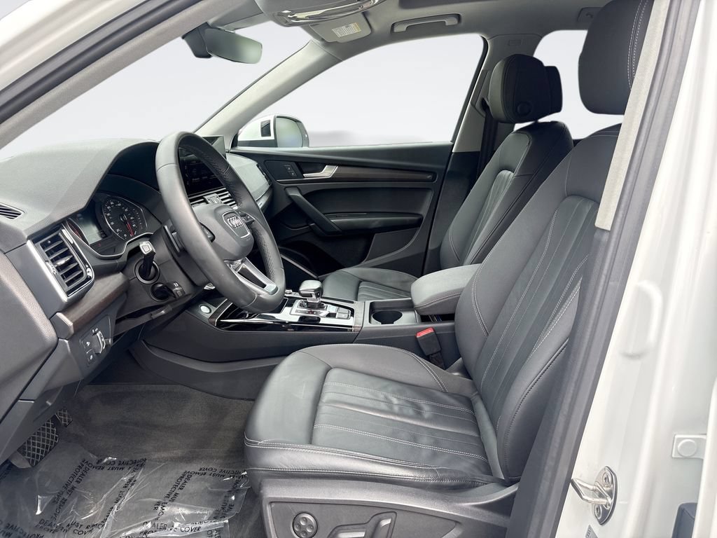 Used 2023 Audi Q5 2.0T Premium w/ Convenience Package AWD/4WD image 13