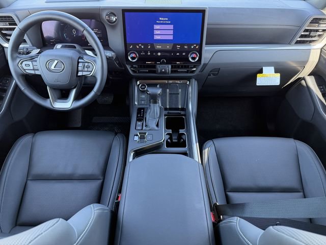 Used 2025 Lexus GX 550 image 11