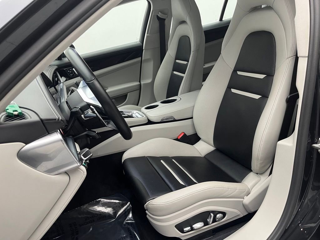 Used 2019 Porsche Panamera 4 image 5