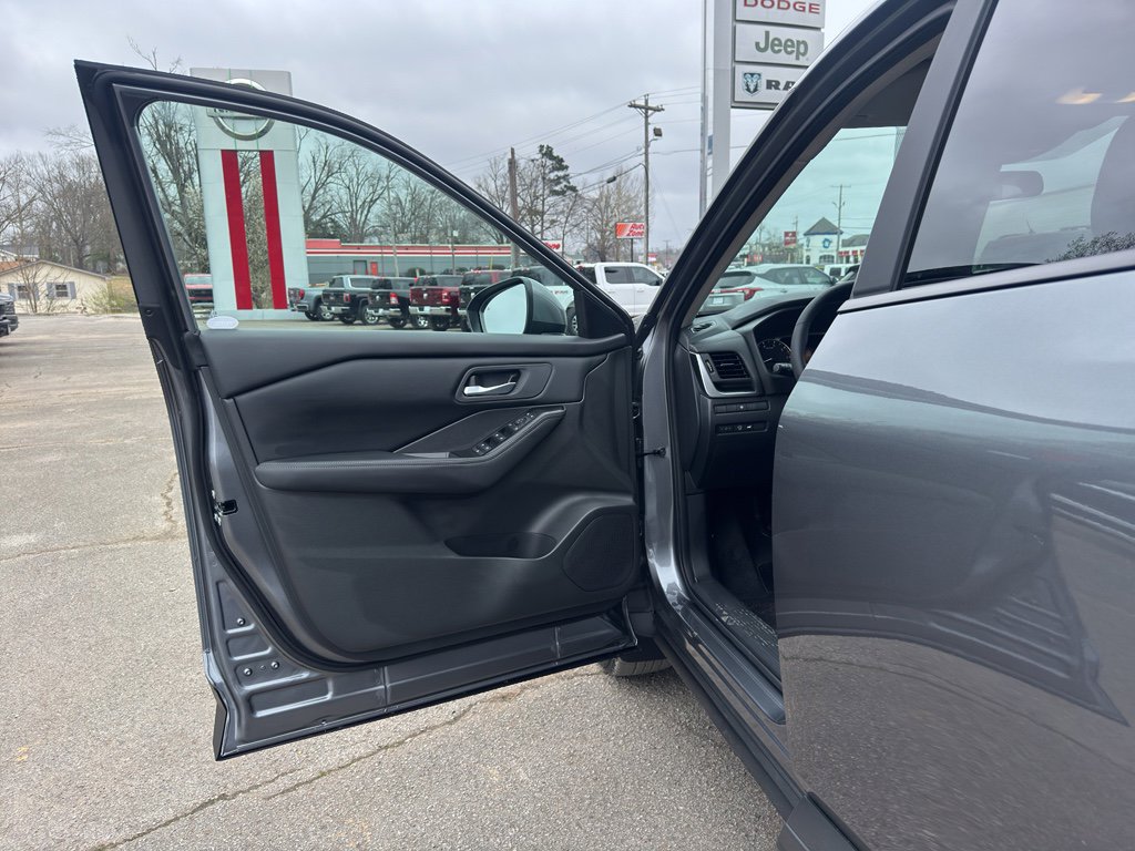 New 2026 Nissan Rogue SV w/ Cold Weather Package image 19