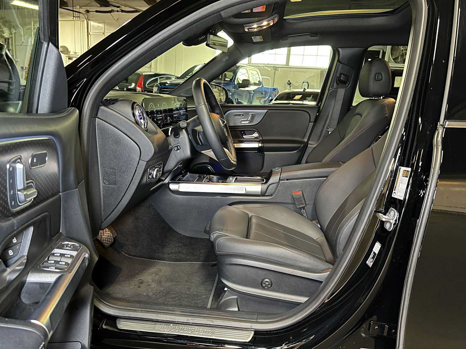 Certified 2026 Mercedes-Benz GLB 250 4MATIC image 23
