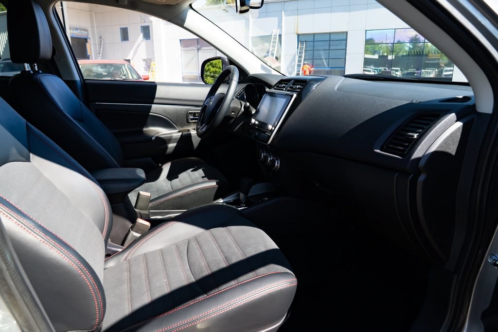 Used 2026 Mitsubishi Outlander Sport SE AWD/4WD image 24