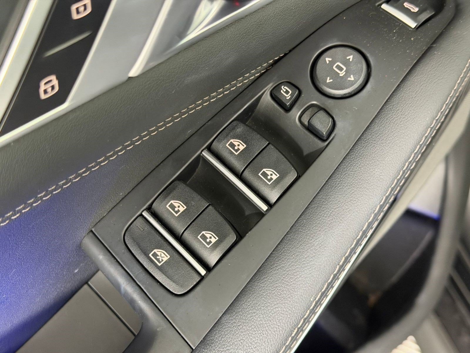 Used 2024 BMW X5 M60i AWD/4WD image 23