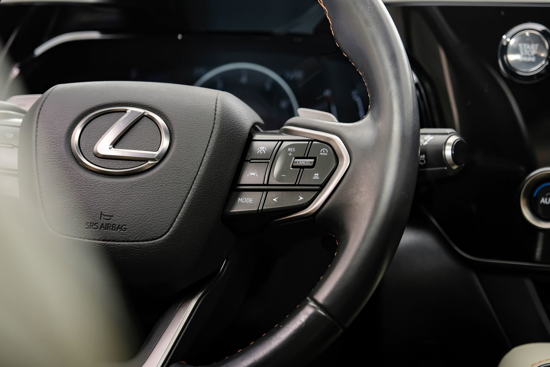 Used 2023 Lexus NX 250 FWD w/ Towing Package (2000 Lbs) image 23