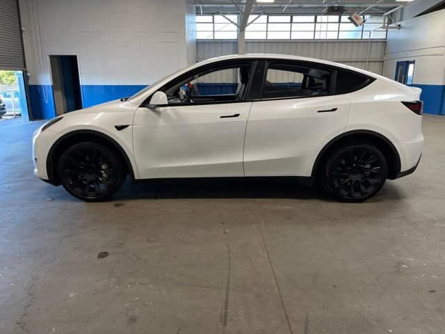 Used 2024 Tesla Model Y Long Range AWD/4WD image 6