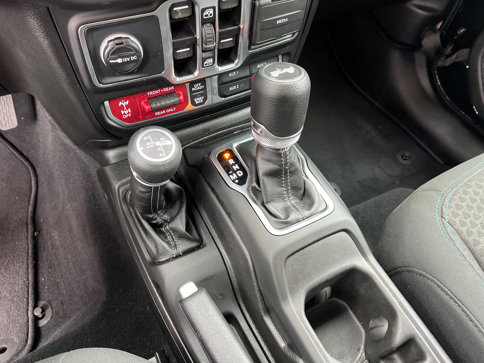 Used 2025 Jeep Wrangler Unlimited Rubicon 4xe w/ Convenience Group image 28