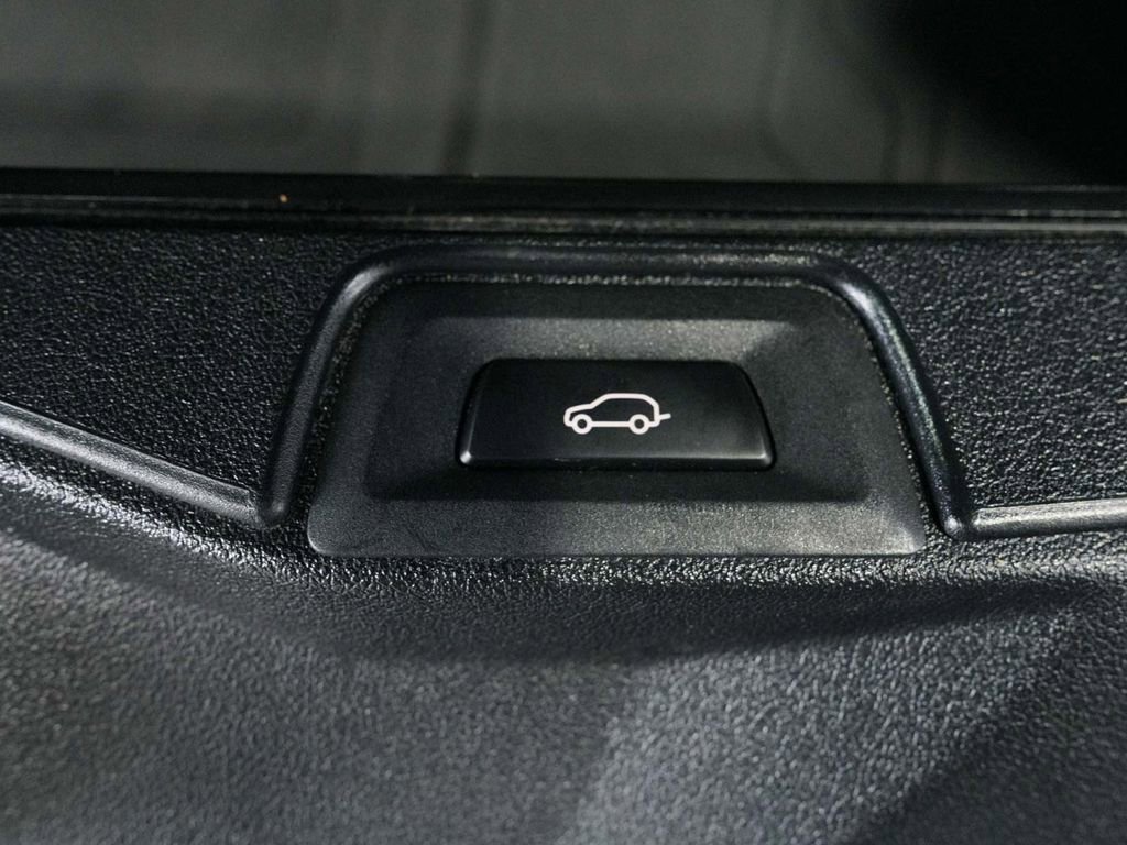 Used 2022 BMW X5 M50i w/ Executive Package AWD/4WD image 47