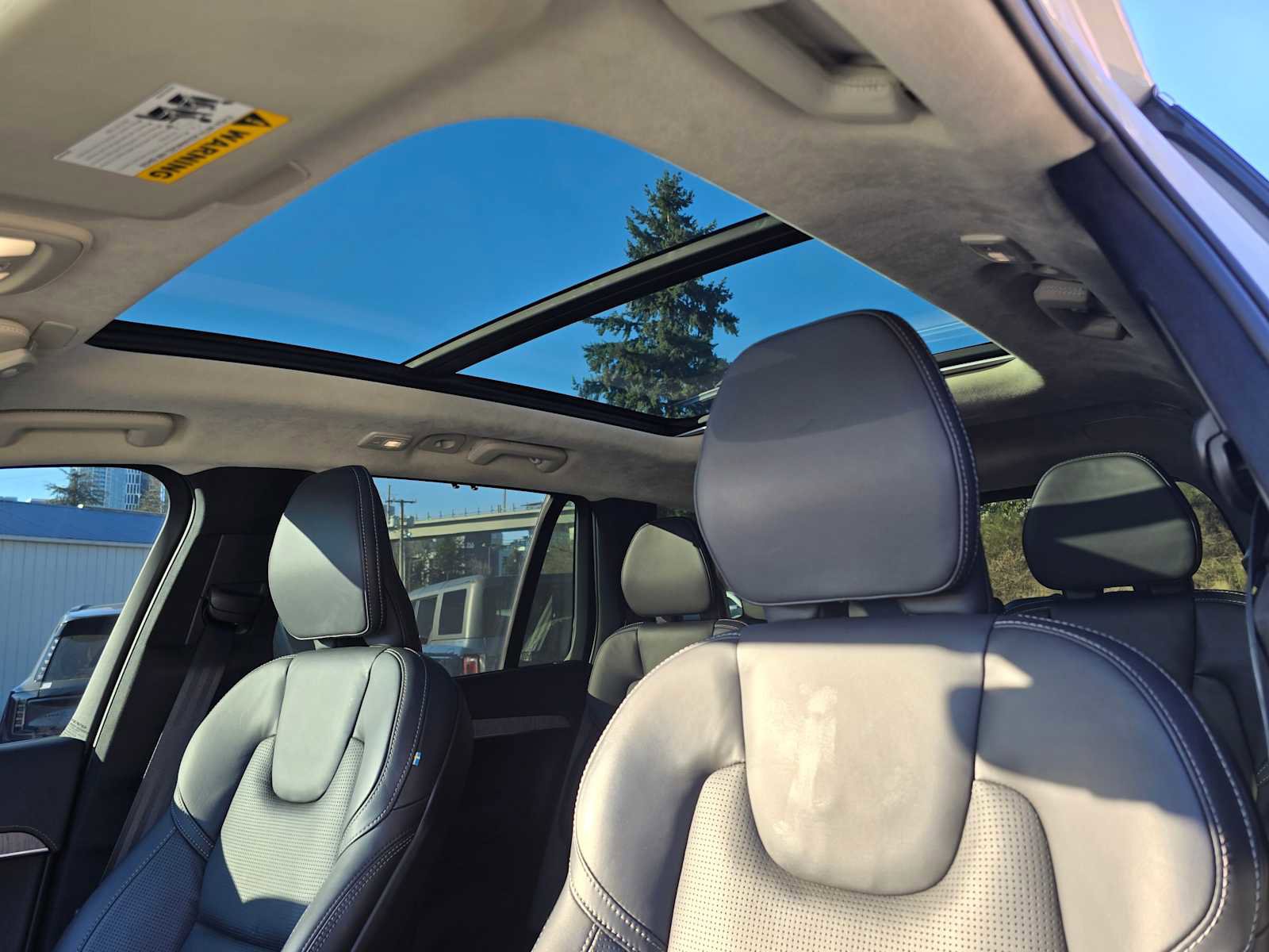 Certified 2024 Volvo XC90 T8 Ultimate w/ Lounge Package image 24