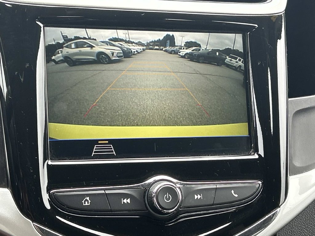 Used 2019 Chevrolet Sonic LT FWD image 18