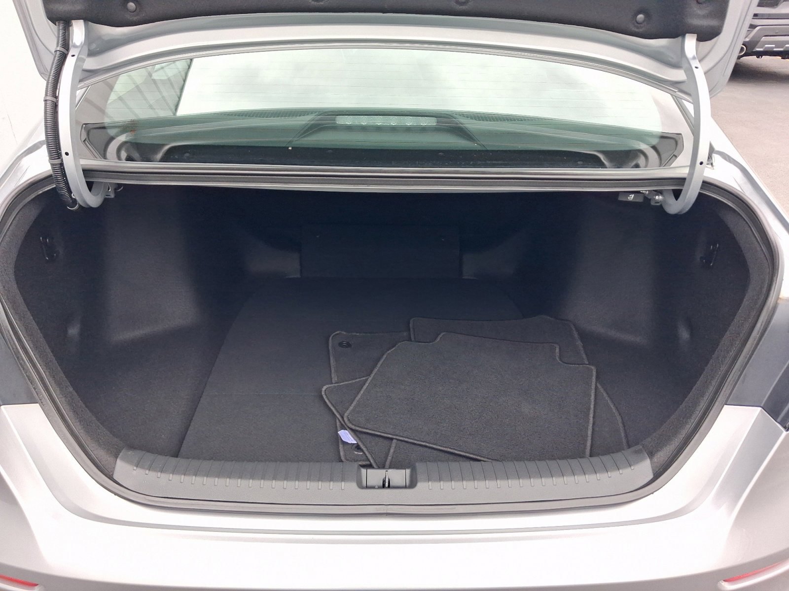 Used 2024 Honda Accord LX image 24
