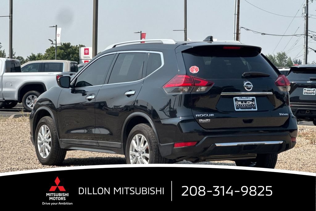 Used 2017 Nissan Rogue SV AWD/4WD image 6