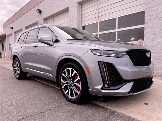 Used 2024 Cadillac XT6 Sport image 10