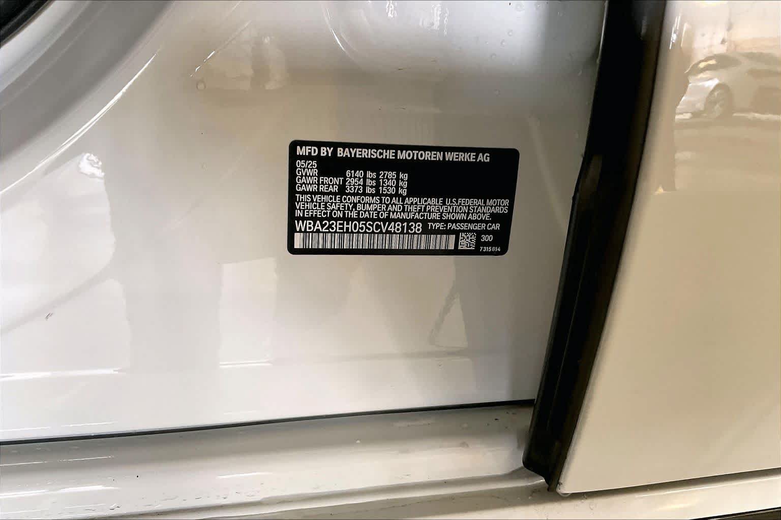 Certified 2025 BMW 740i RWD image 31