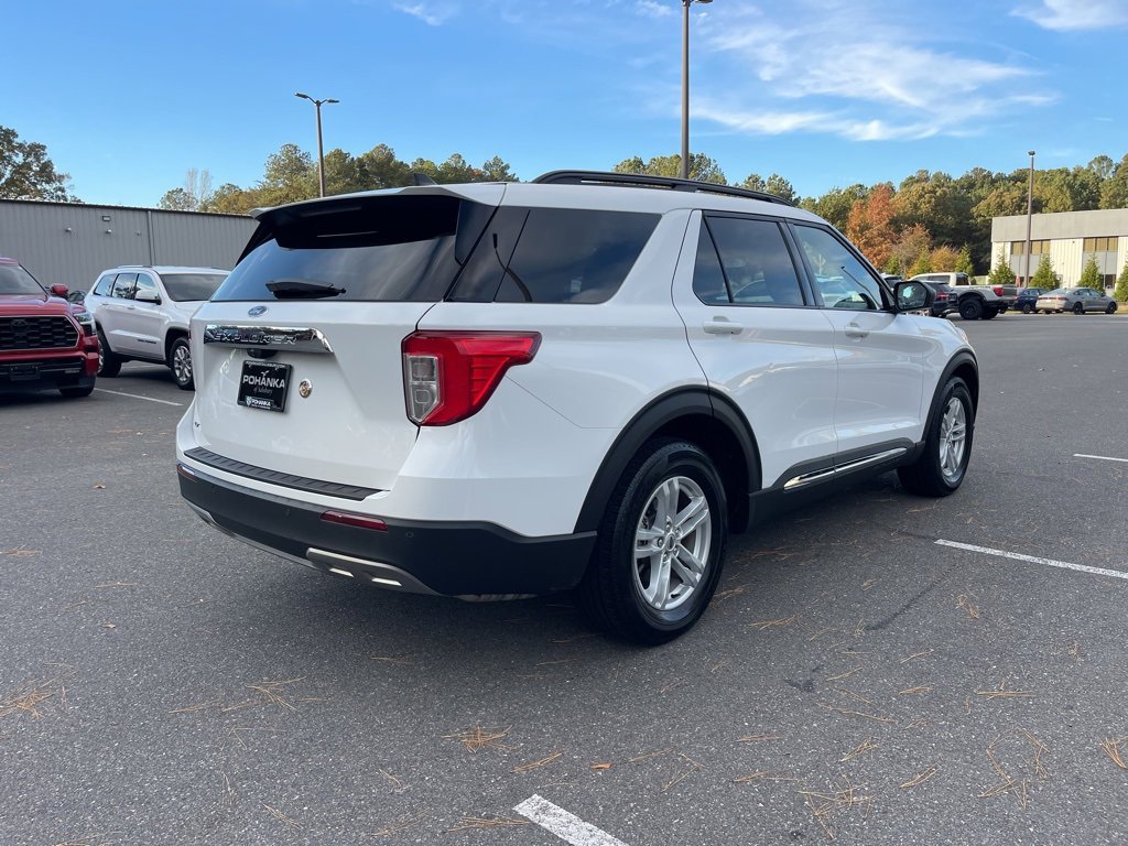 Used 2024 Ford Explorer XLT w/ Equipment Group 202A image 8