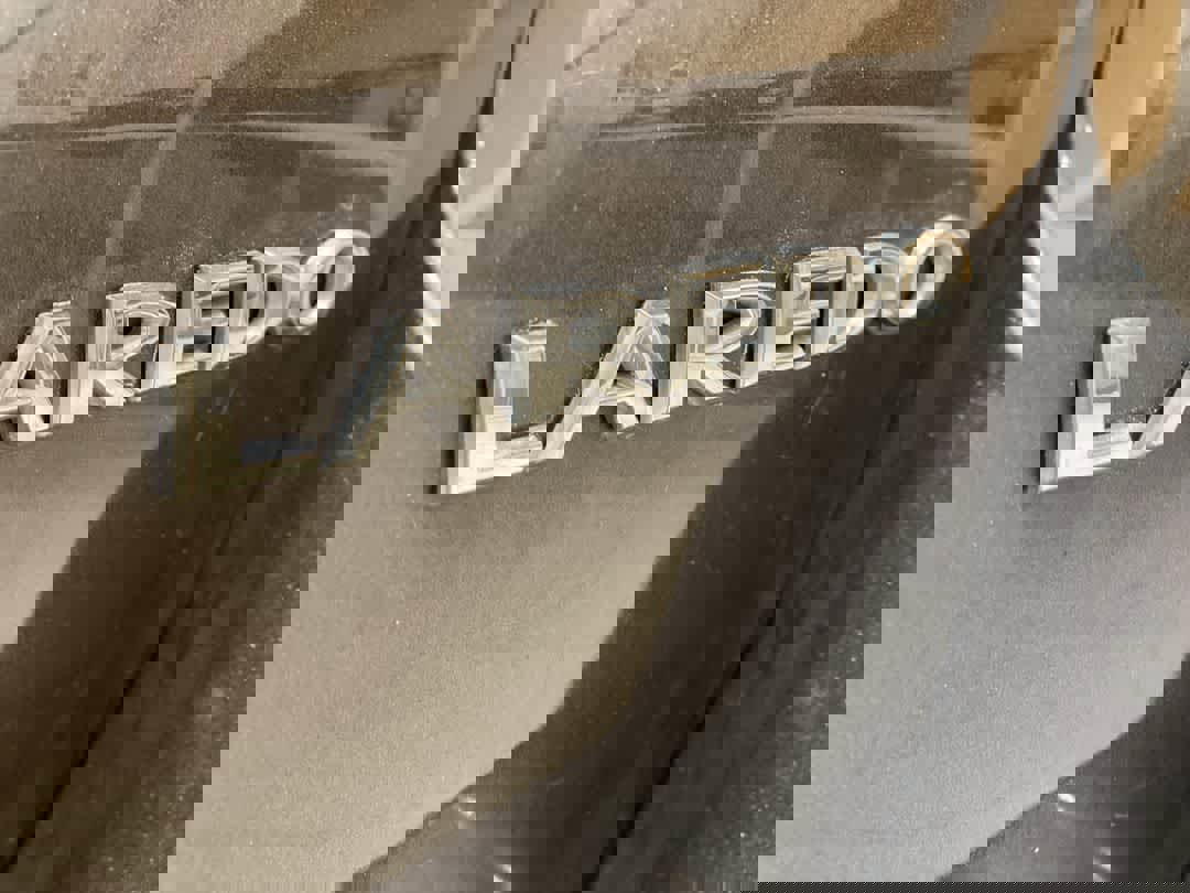 Used 2020 Jeep Grand Cherokee Laredo image 11