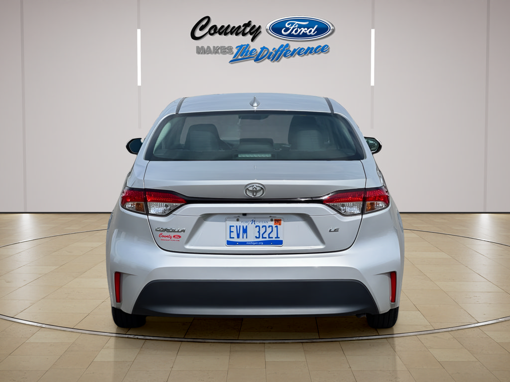 Used 2024 Toyota Corolla LE FWD image 4