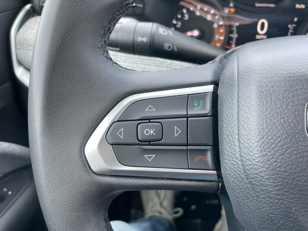 Used 2024 Jeep Compass Latitude AWD/4WD image 19