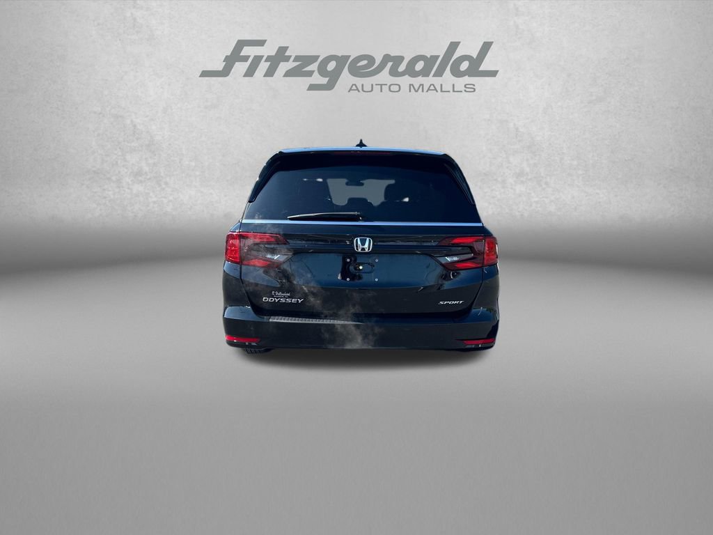 Used 2024 Honda Odyssey Sport image 4