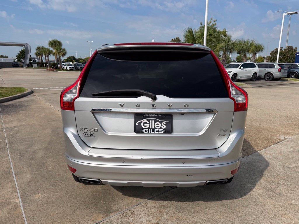 Used 2017 Volvo XC60 T5 Inscription w/ Preferred Option Package AWD/4WD image 4