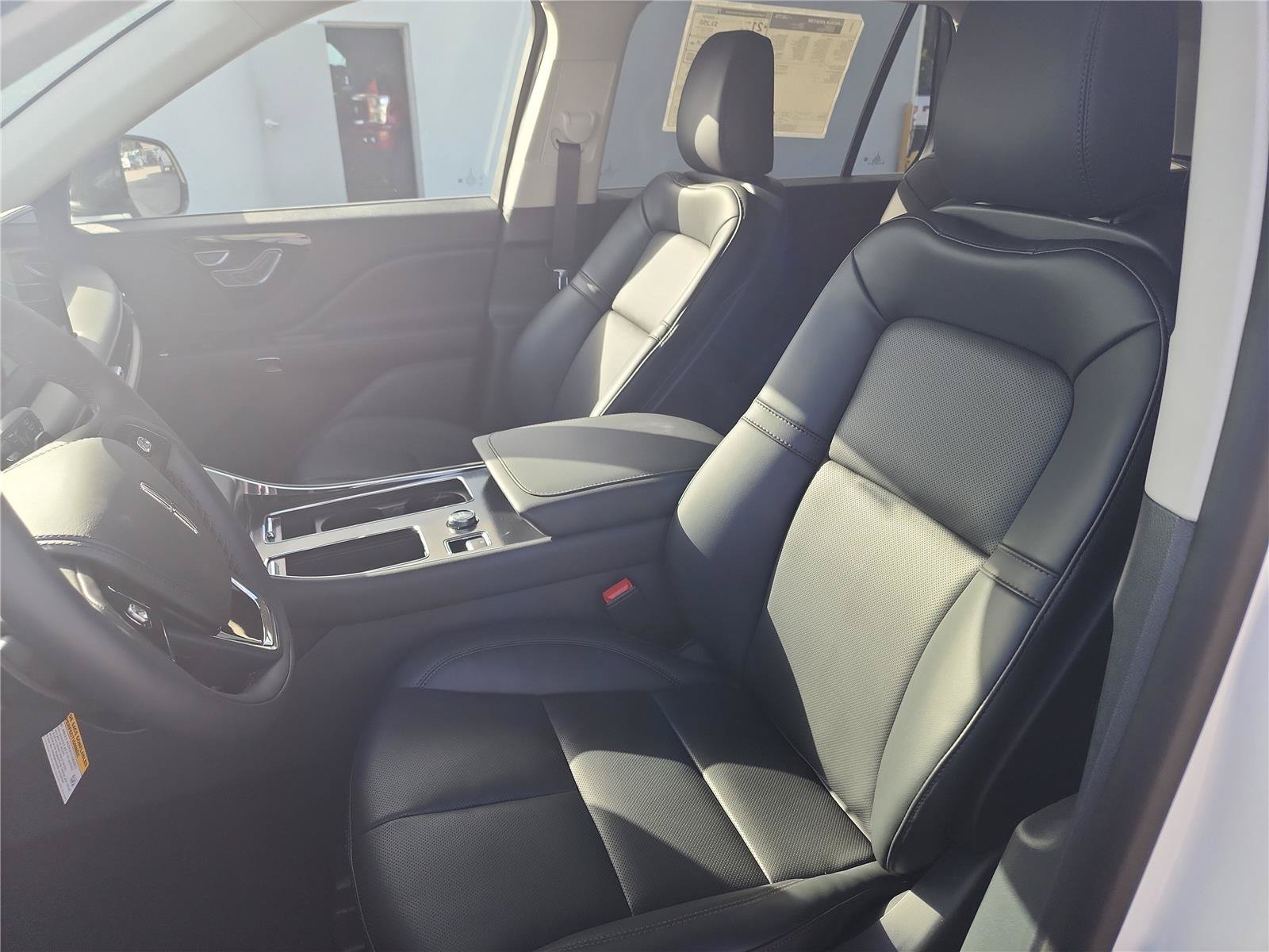 New 2026 Lincoln Aviator 2WD image 14