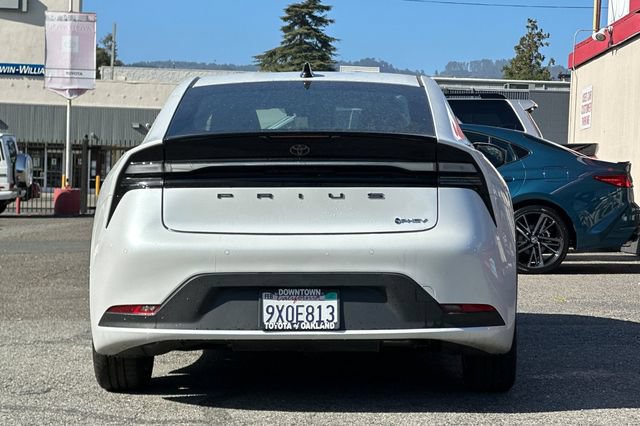 Used 2026 Toyota Prius Plug-In Hybrid FWD image 5