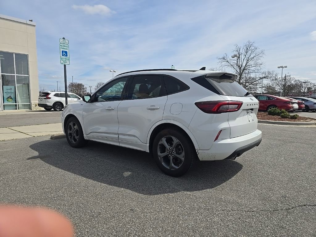 Used 2023 Ford Escape ST-Line image 3