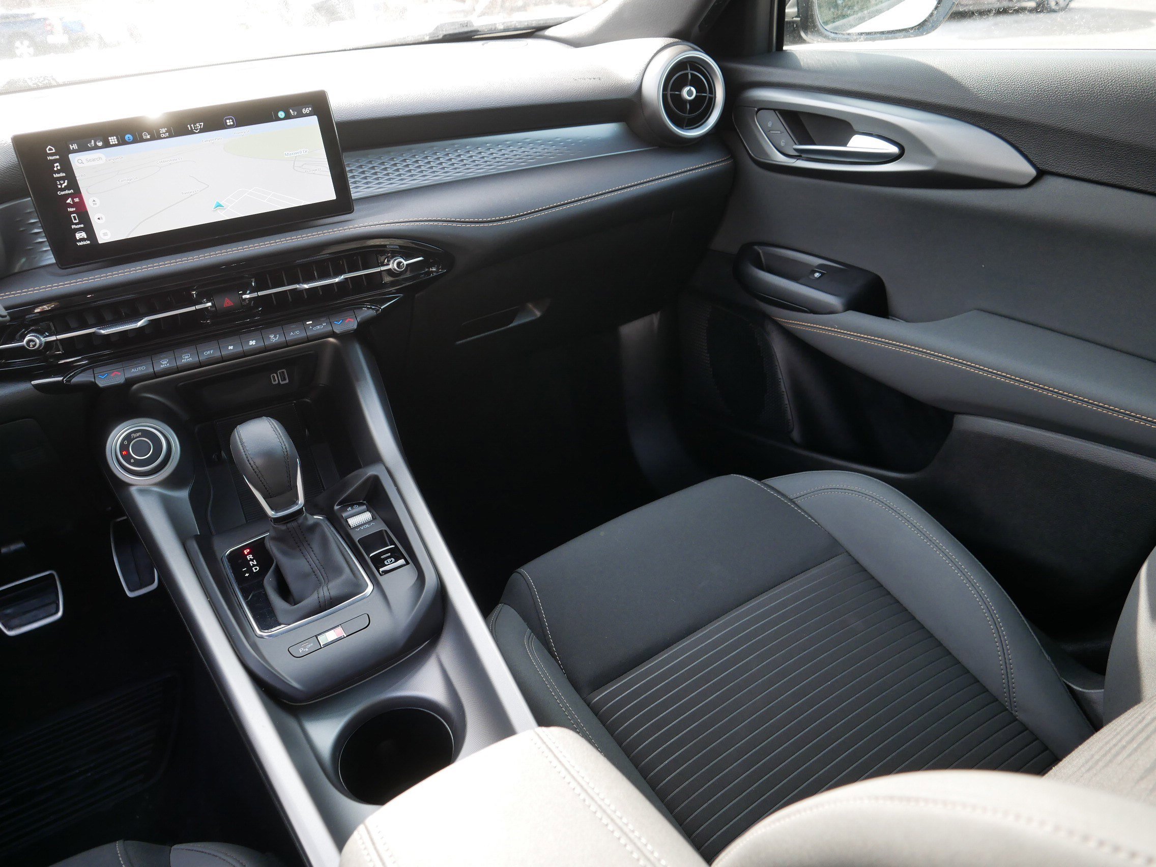 Used 2025 Alfa Romeo Tonale image 11