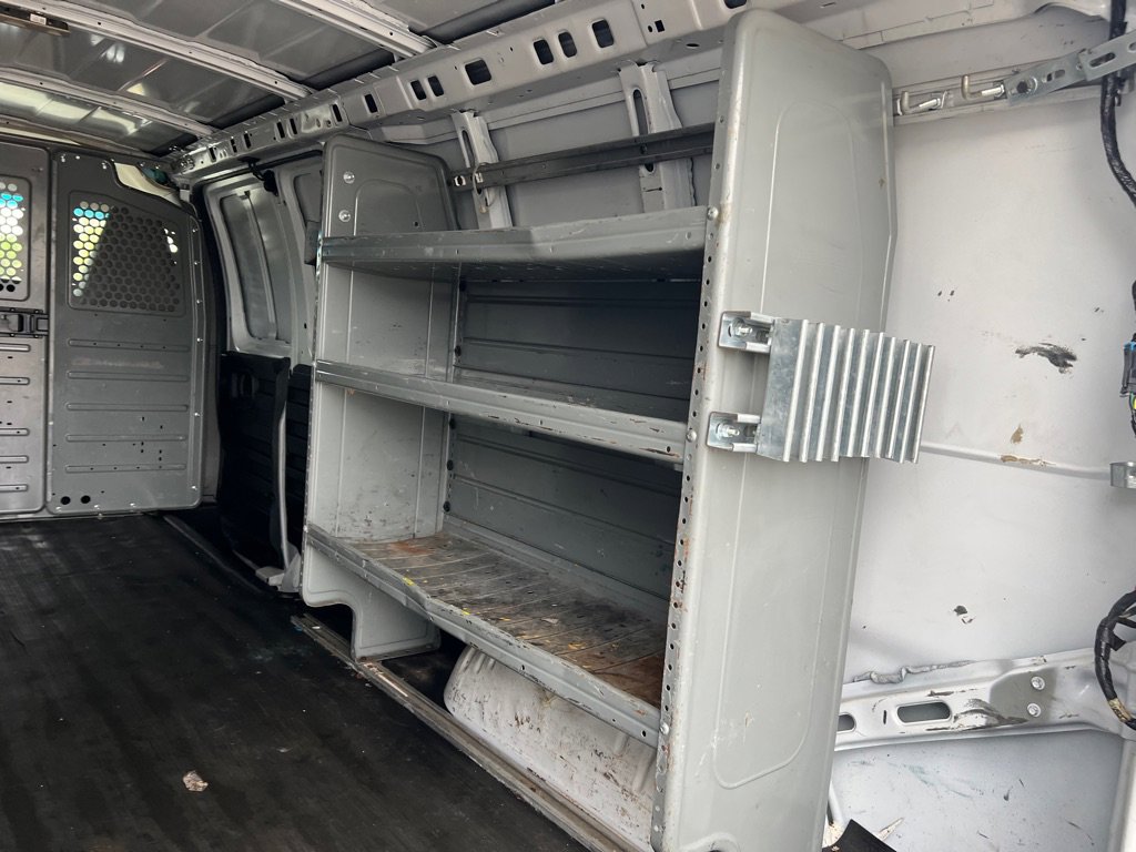 Used 2018 GMC Savana 2500 Extended RWD image 15