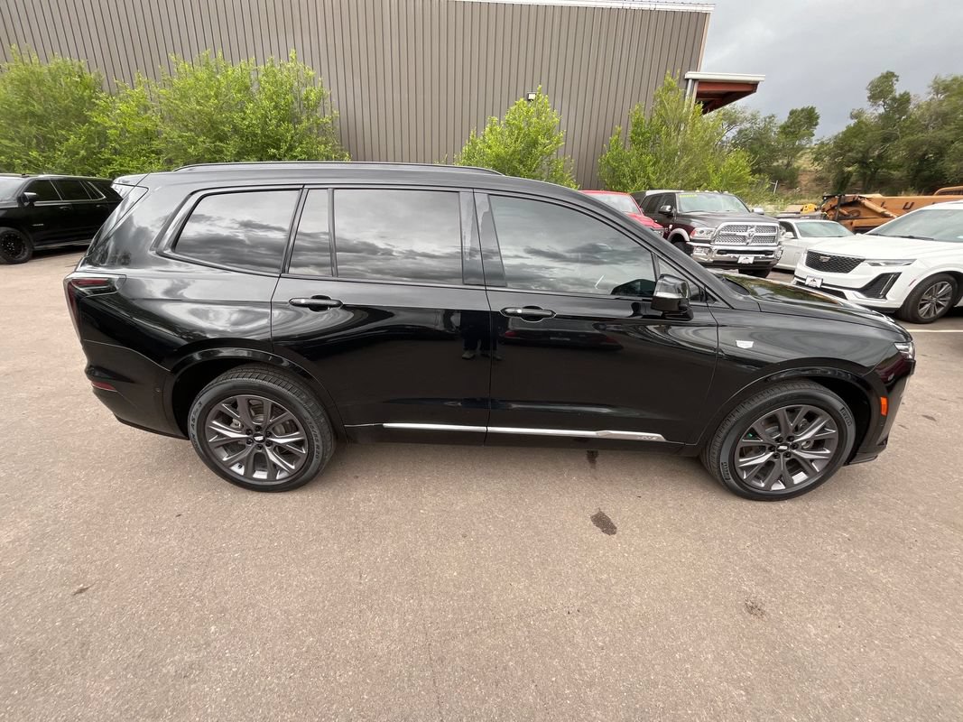 Used 2020 Cadillac XT6 Sport w/ Platinum Package AWD/4WD image 8