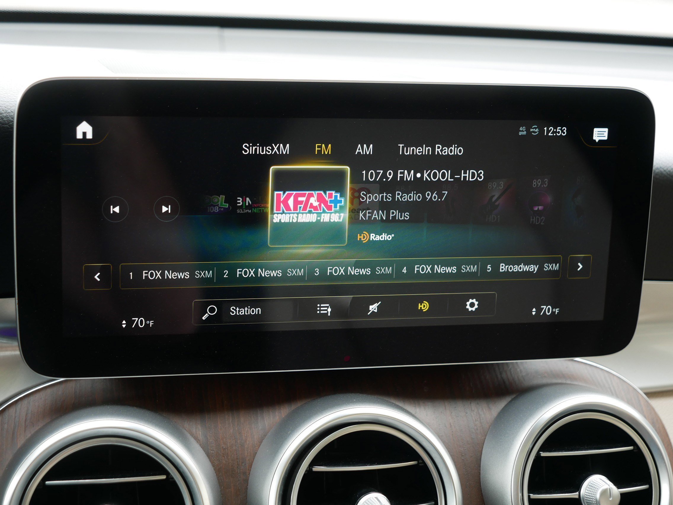 Used 2022 Mercedes-Benz GLC 300 4MATIC image 22