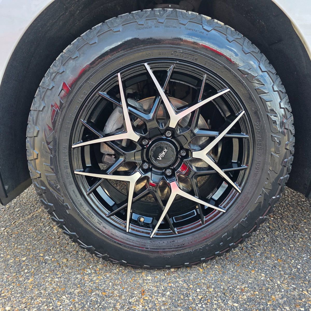 Used 2020 Chevrolet Equinox LT image 9