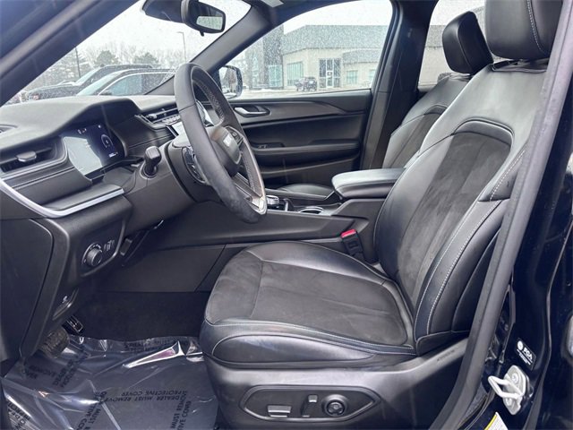 Used 2024 Jeep Grand Cherokee Altitude image 10