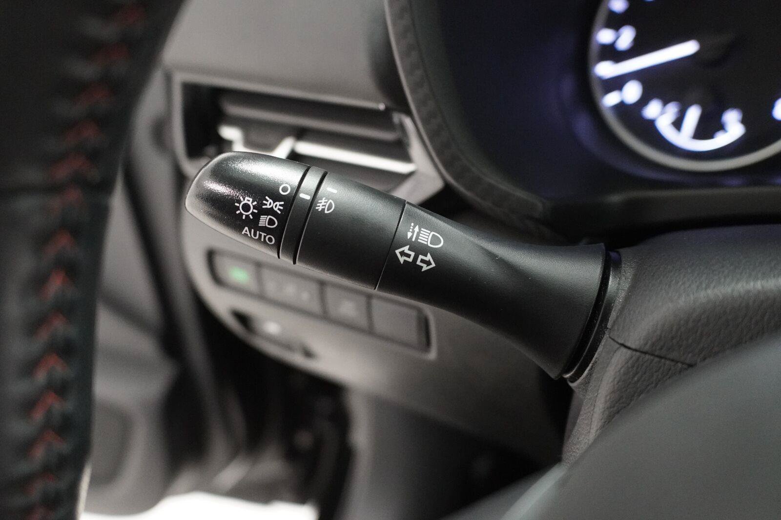 Used 2022 Nissan Sentra SR w/ Midnight Edition FWD image 10