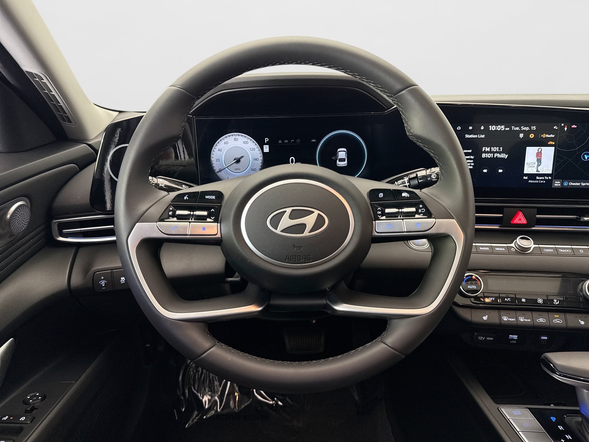 Used 2026 Hyundai Elantra Limited FWD image 12